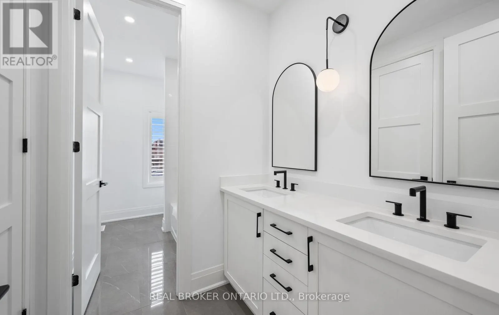 547 VETERANS DRIVE