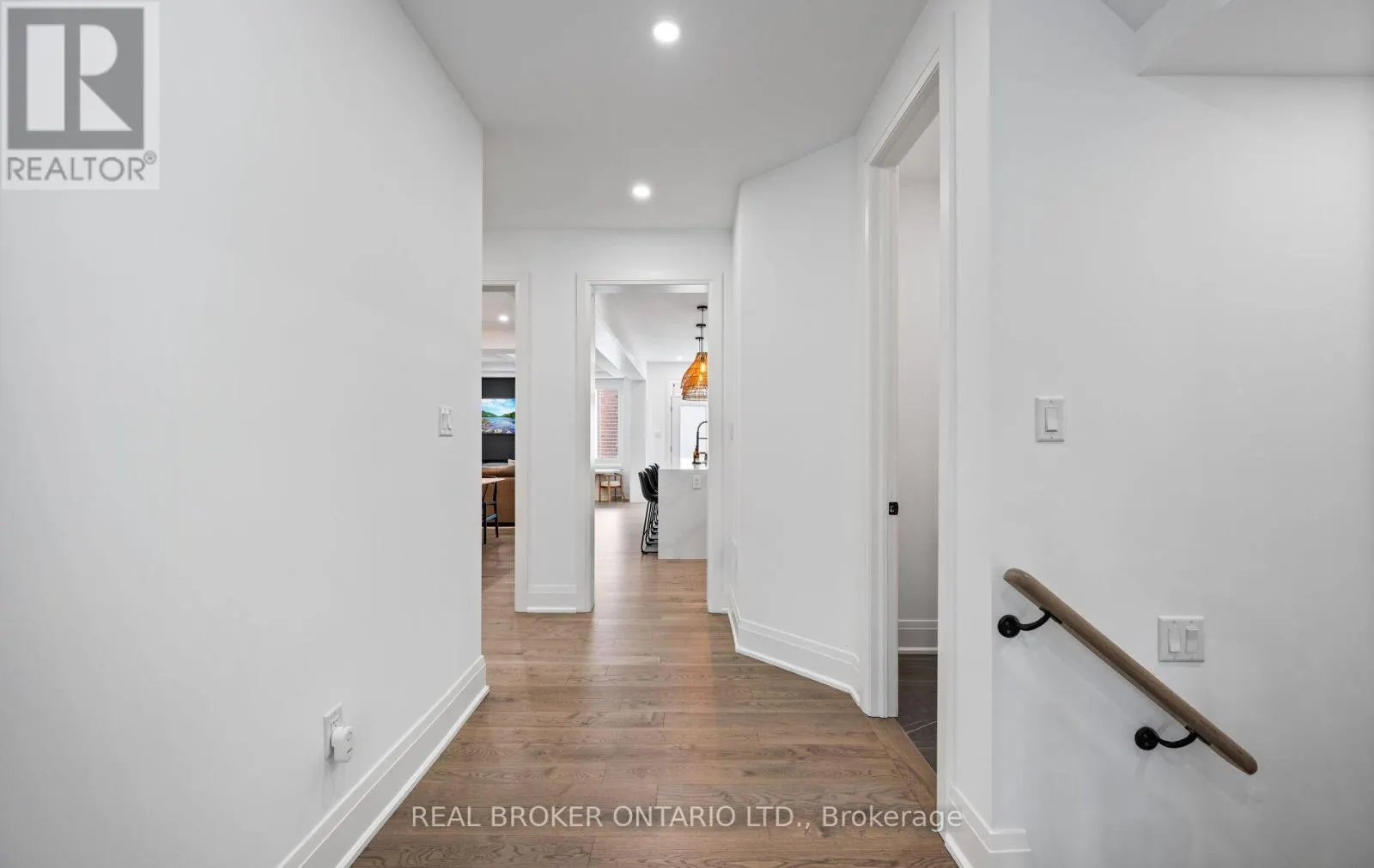 547 VETERANS DRIVE