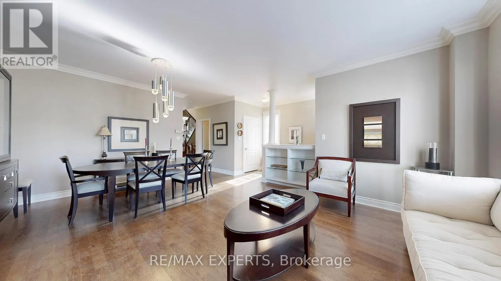 110 ROLLING HILLS LANE W