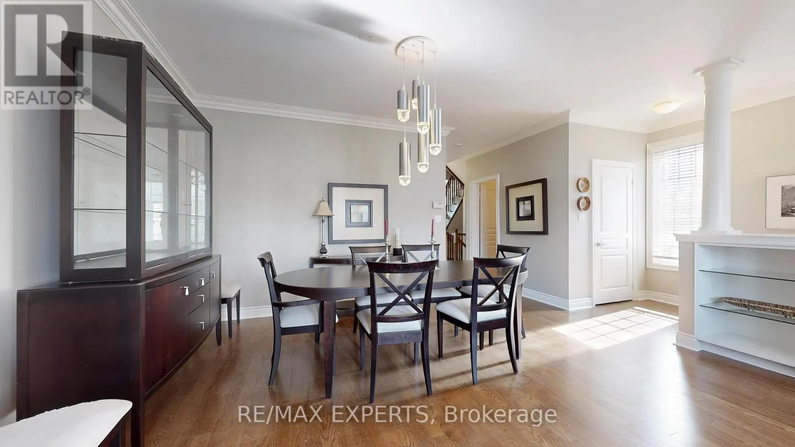 110 ROLLING HILLS LANE W