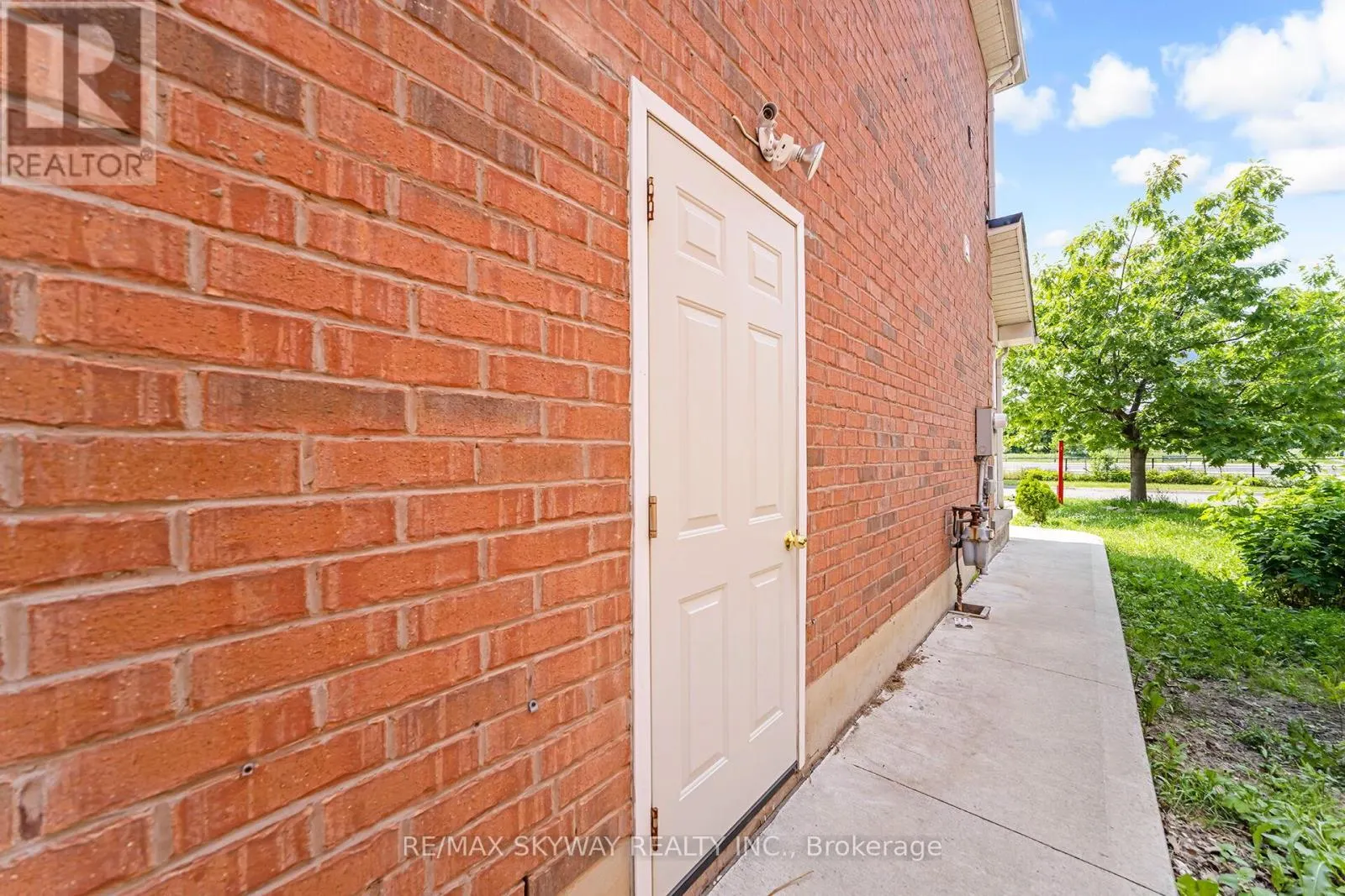 13 OZNER COURT