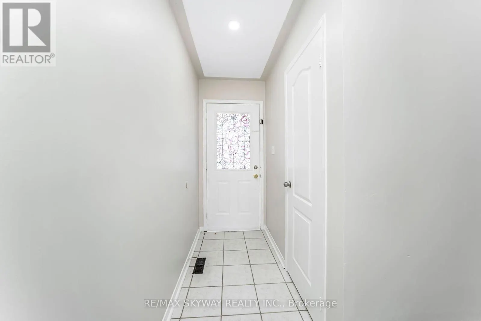 13 OZNER COURT