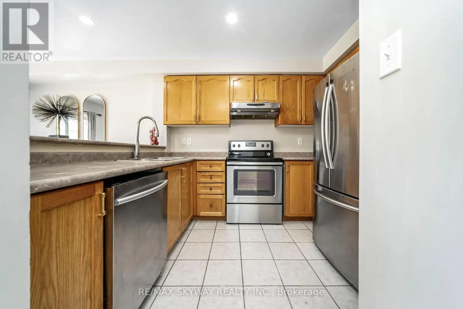 13 OZNER COURT