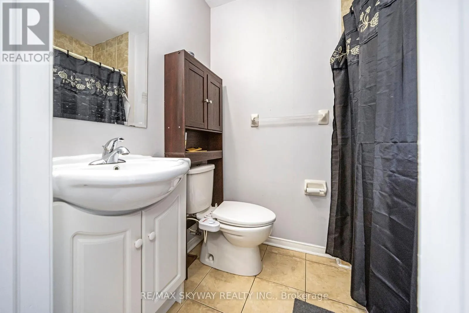 13 OZNER COURT