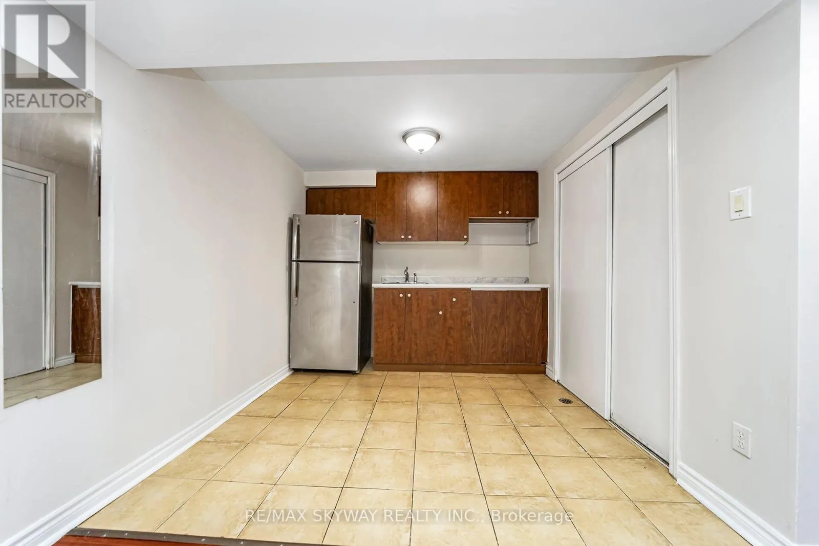13 OZNER COURT