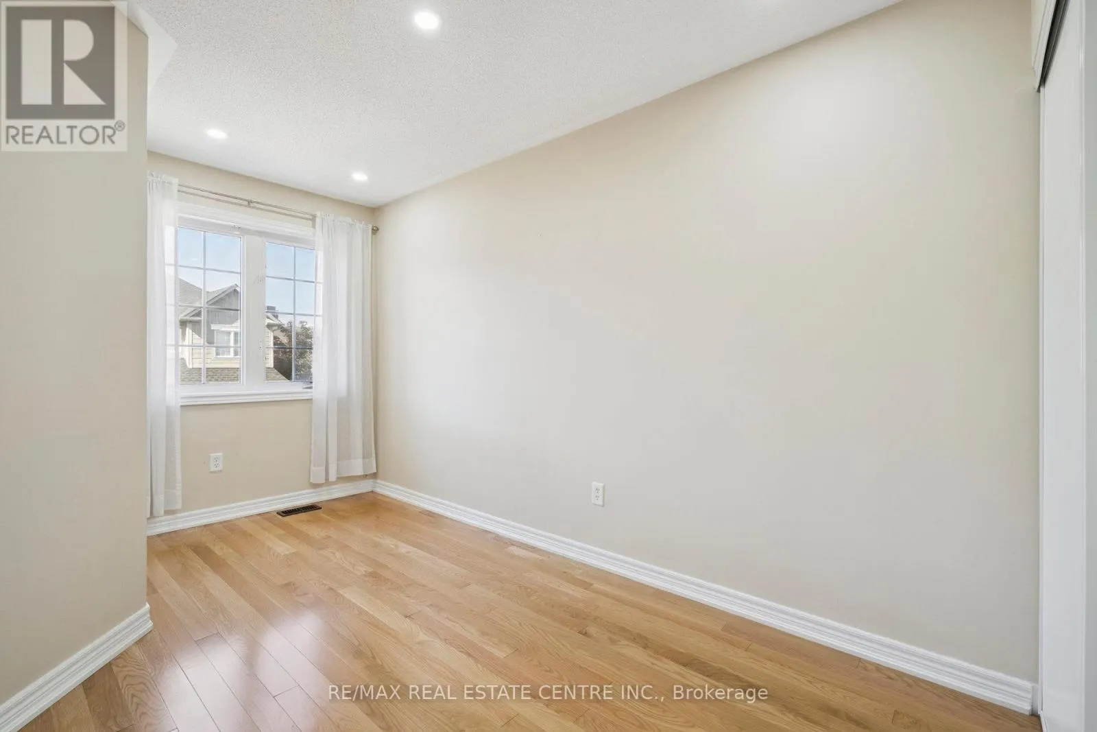 77 - 4950 ALBINA WAY
