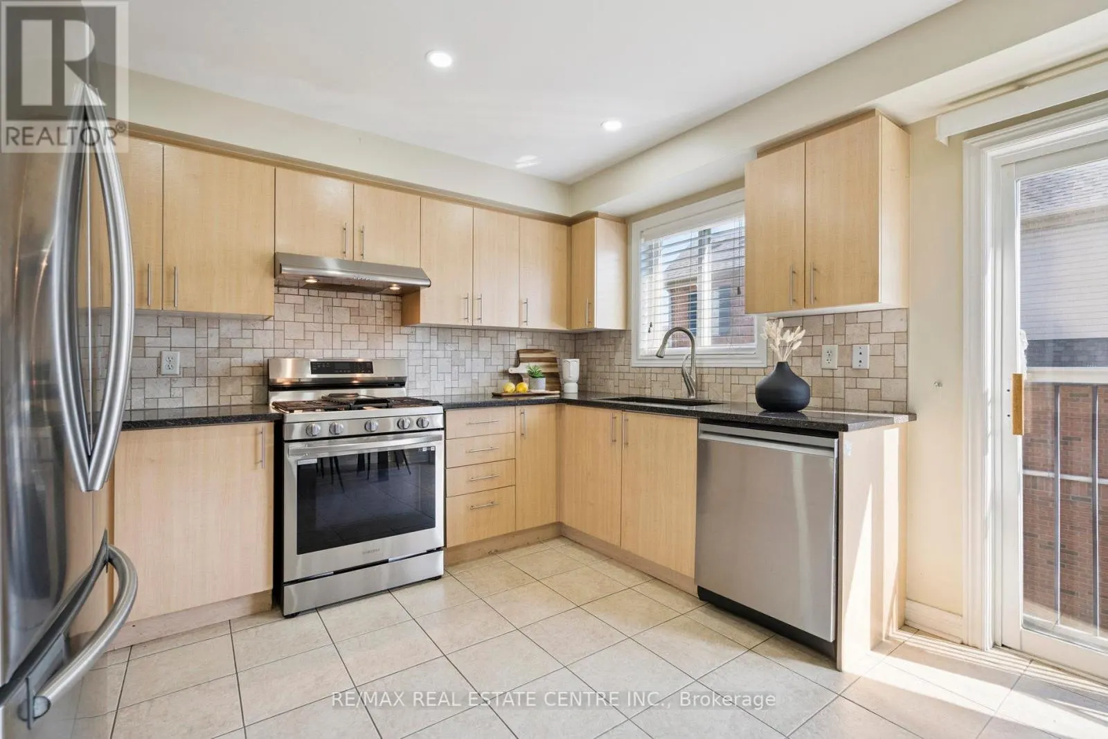 77 - 4950 ALBINA WAY