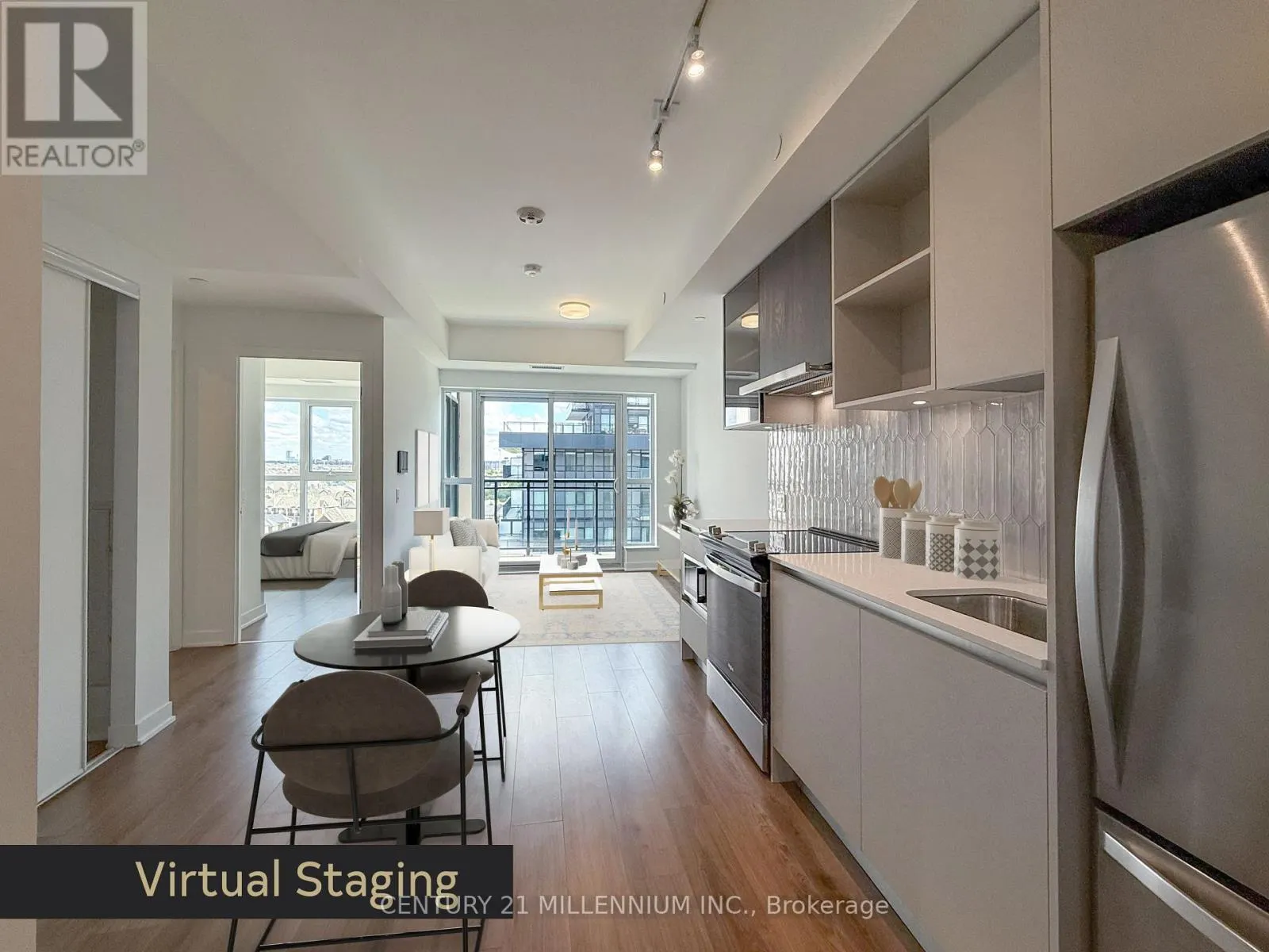 715 - 405 DUNDAS STREET W