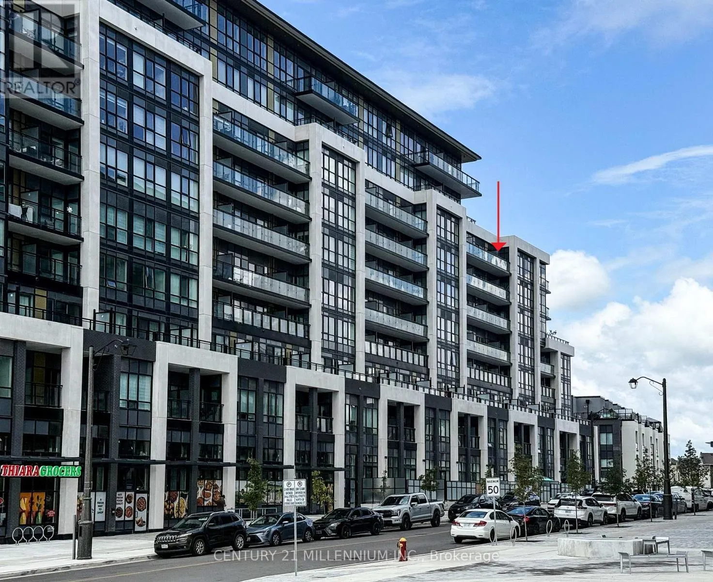 715 - 405 DUNDAS STREET W