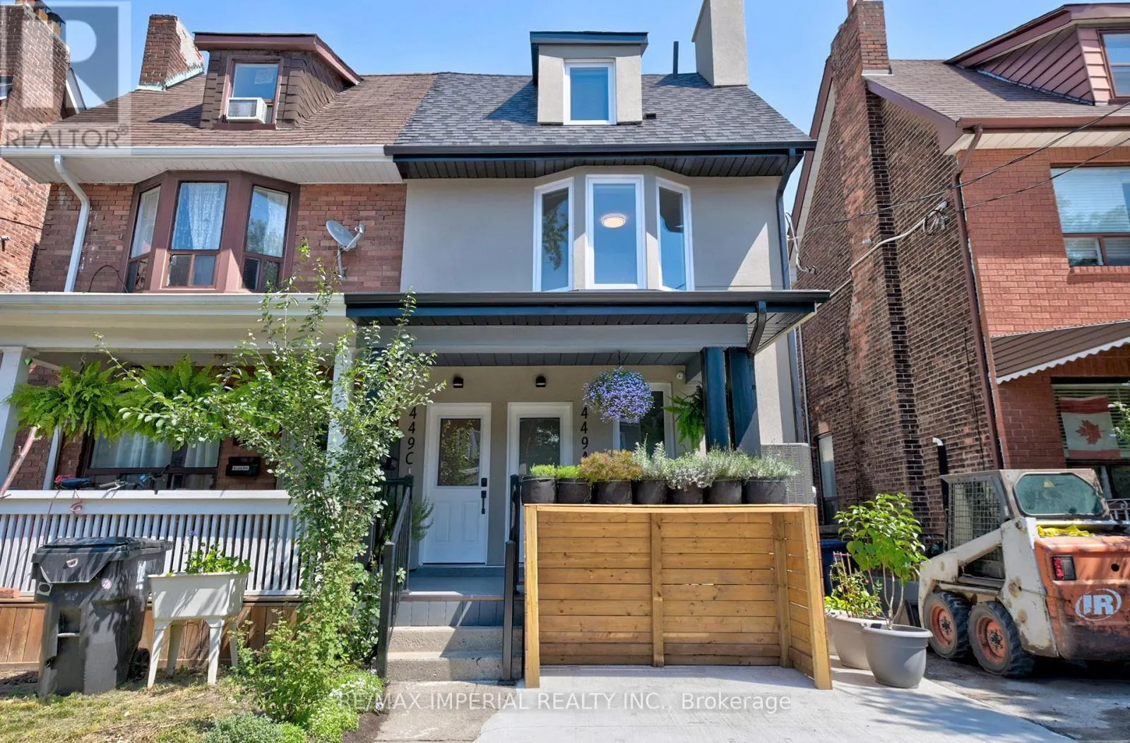 UPPER - 449 MARGUERETTA STREET
