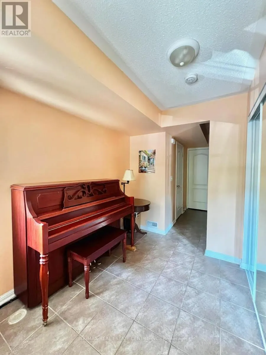 87 - 620 FERGUSON DRIVE