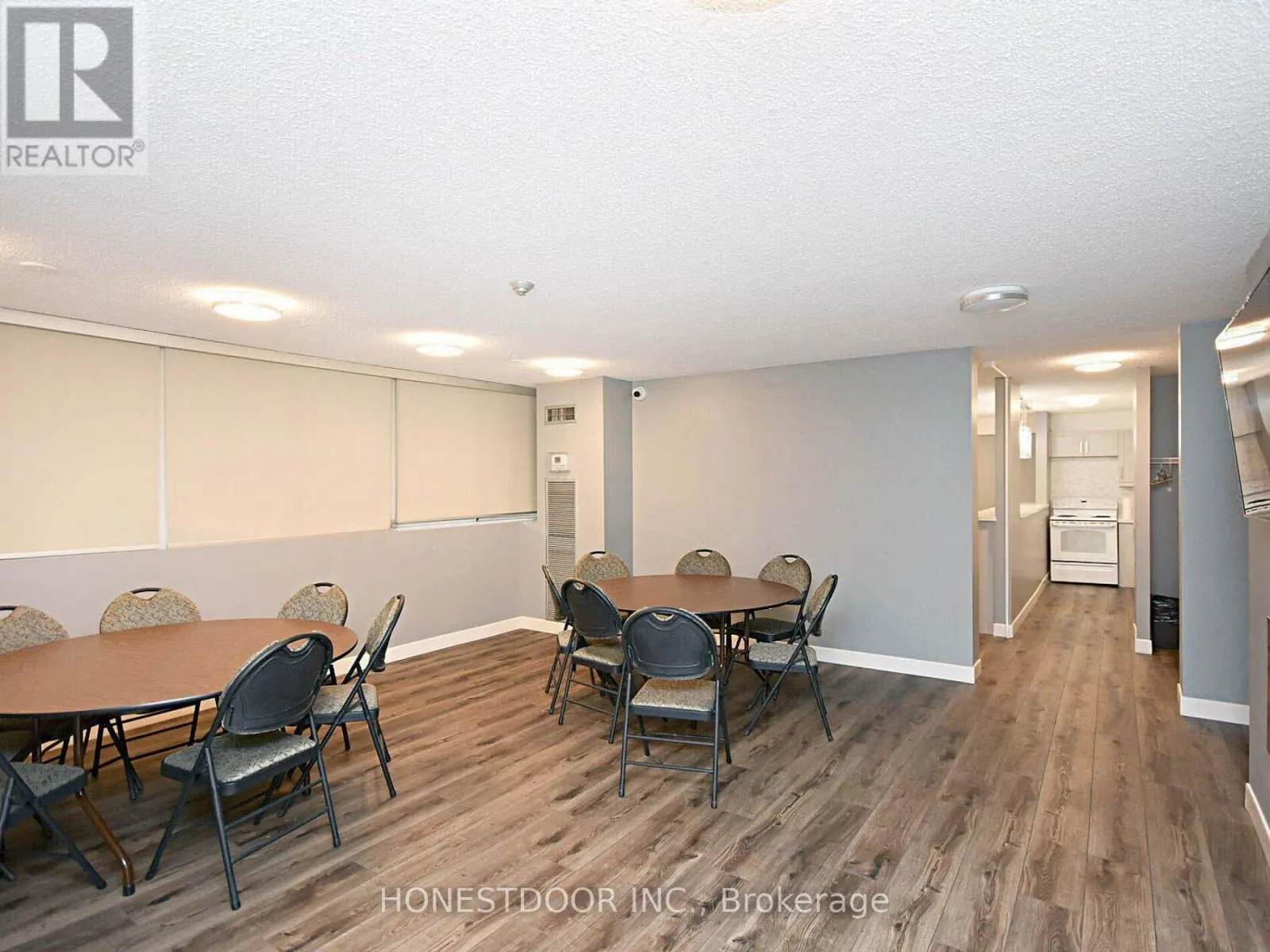 808 - 3590 KANEFF CRESCENT
