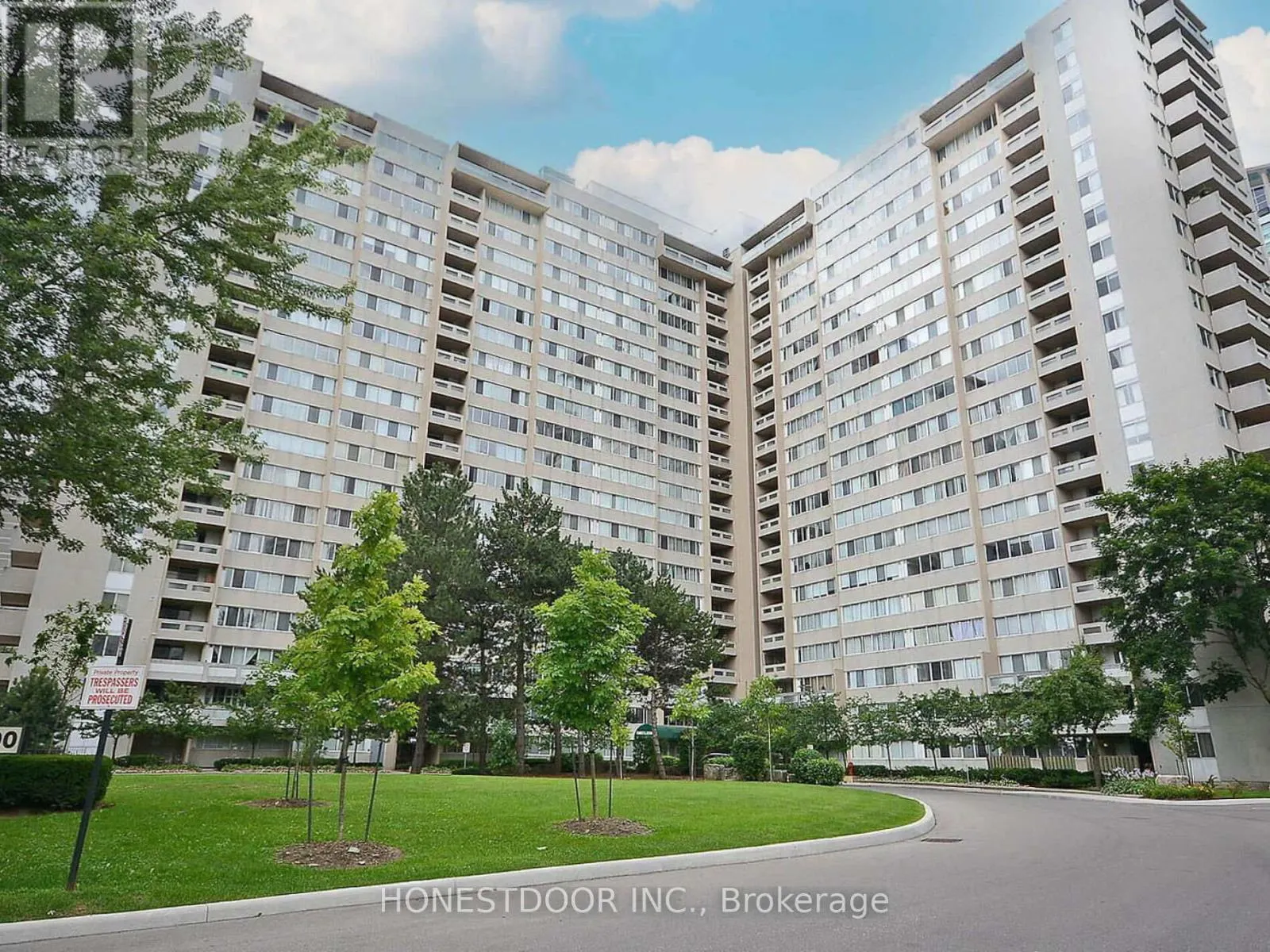 808 - 3590 KANEFF CRESCENT