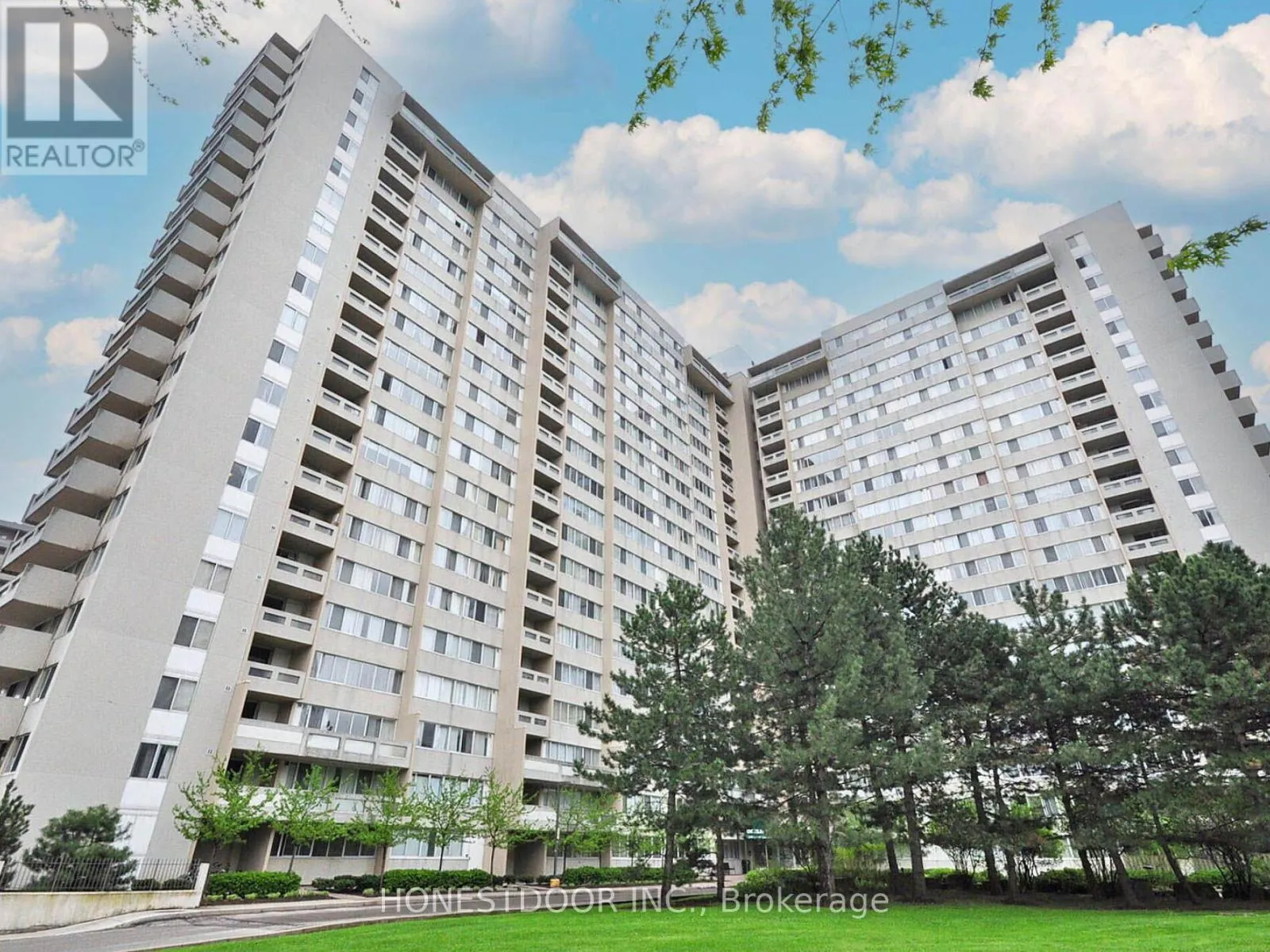 808 - 3590 KANEFF CRESCENT