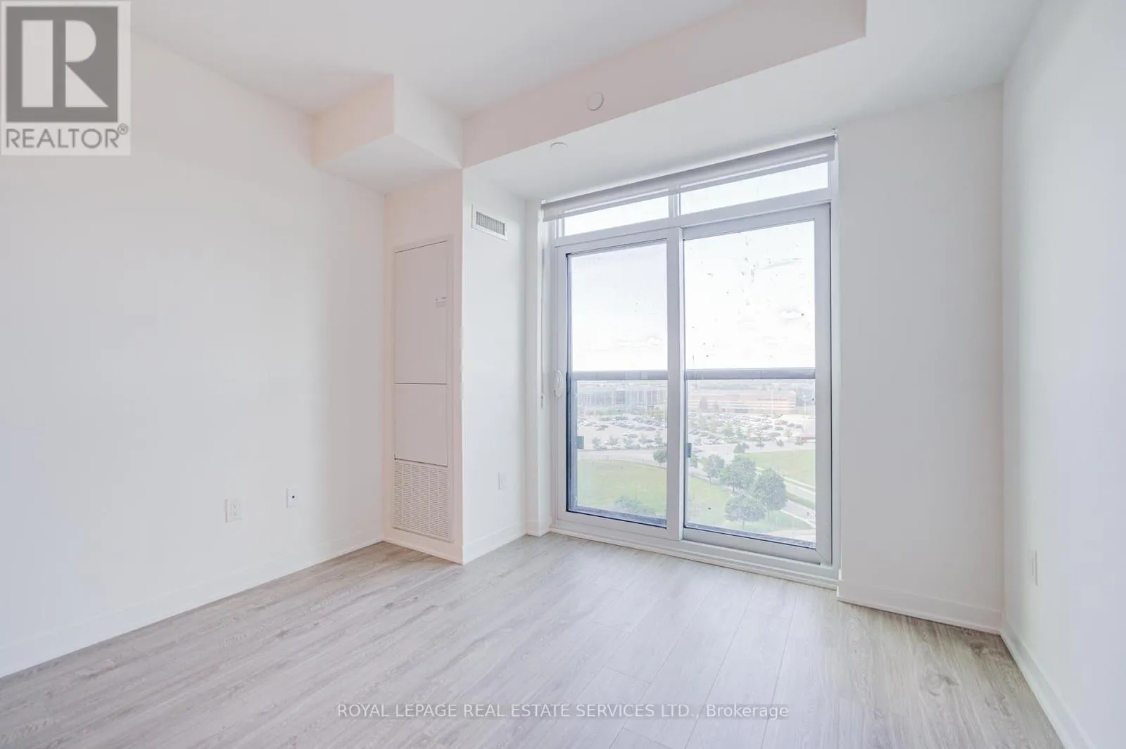 1007 - 2495 EGLINTON AVENUE W