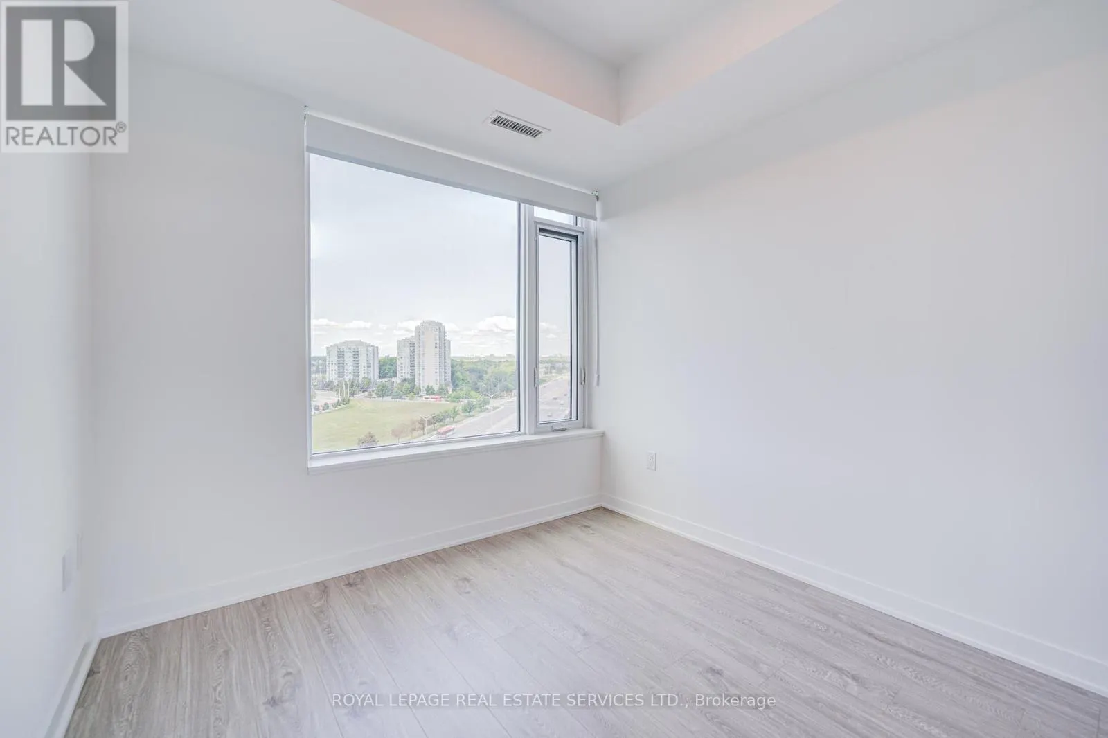 1007 - 2495 EGLINTON AVENUE W