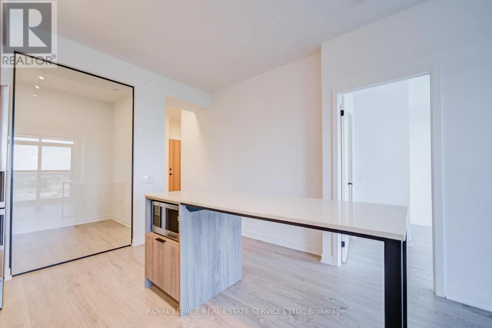 1007 - 2495 EGLINTON AVENUE W