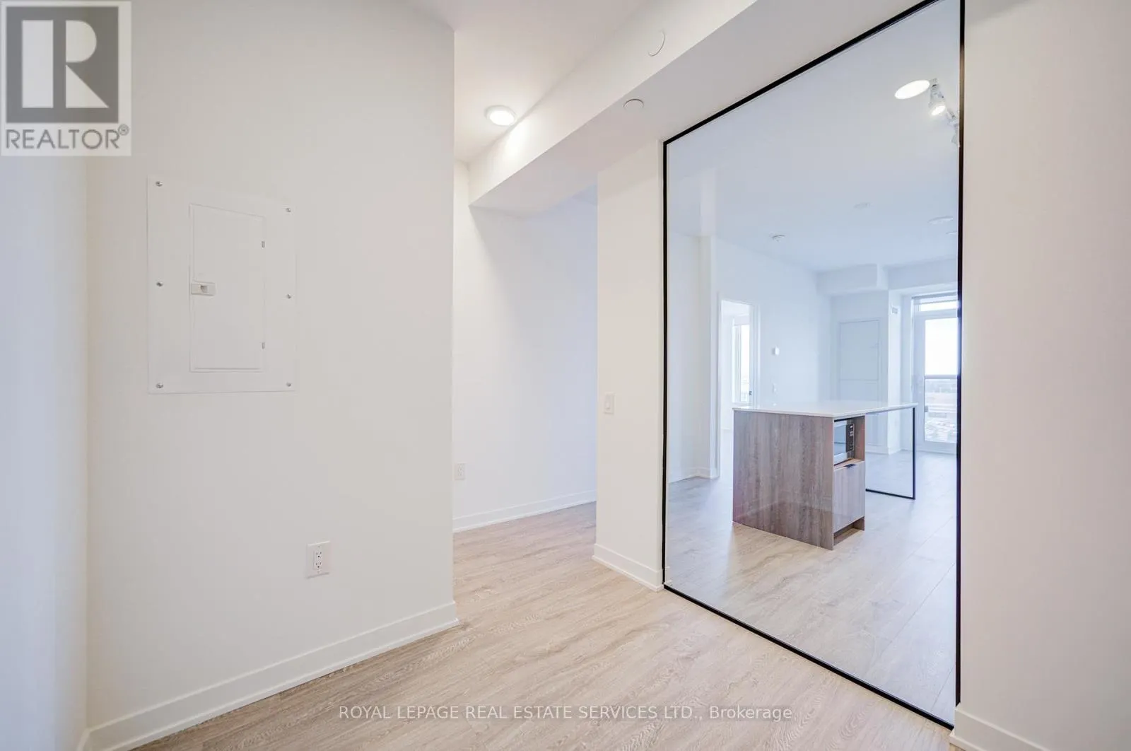 1007 - 2495 EGLINTON AVENUE W
