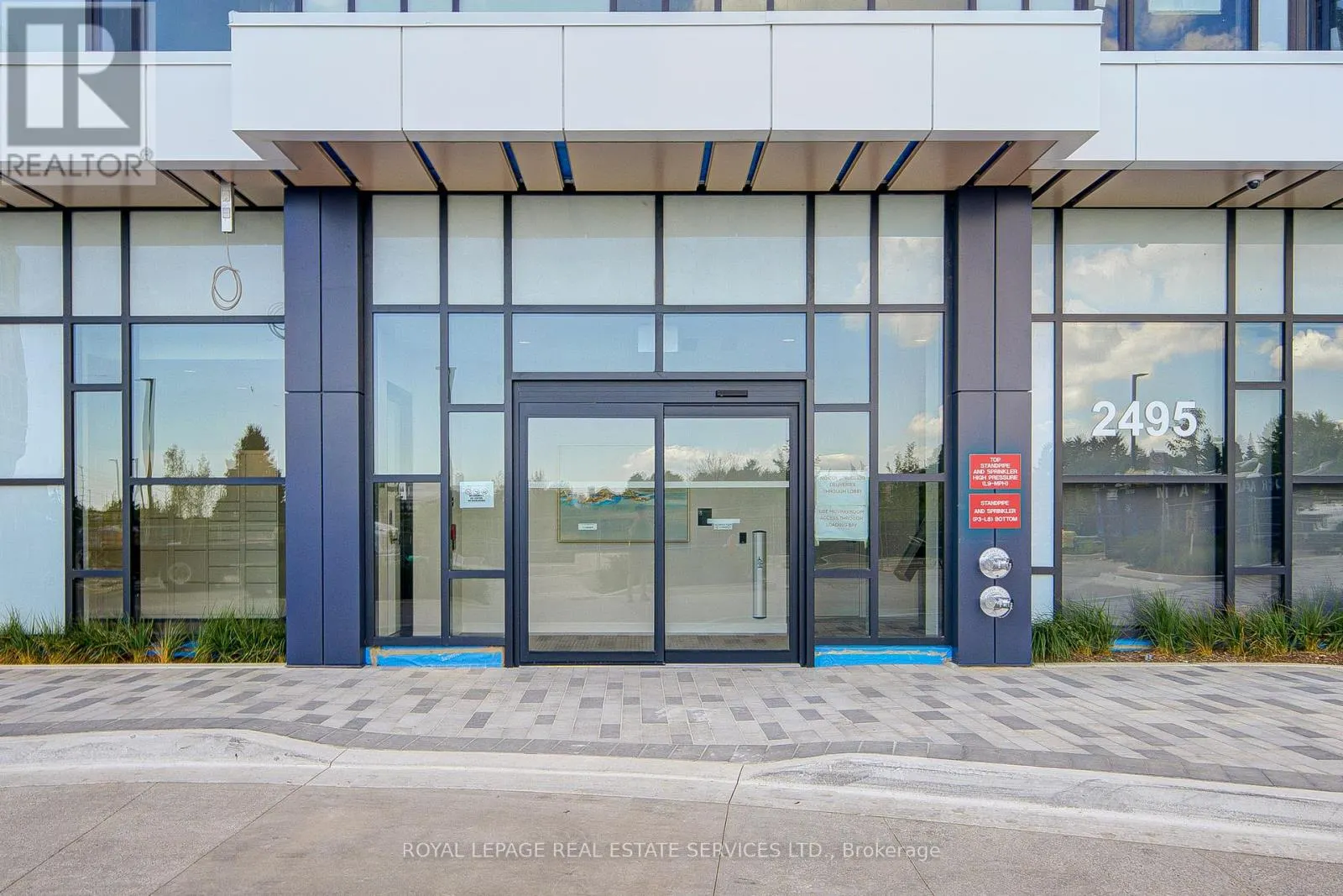 1007 - 2495 EGLINTON AVENUE W