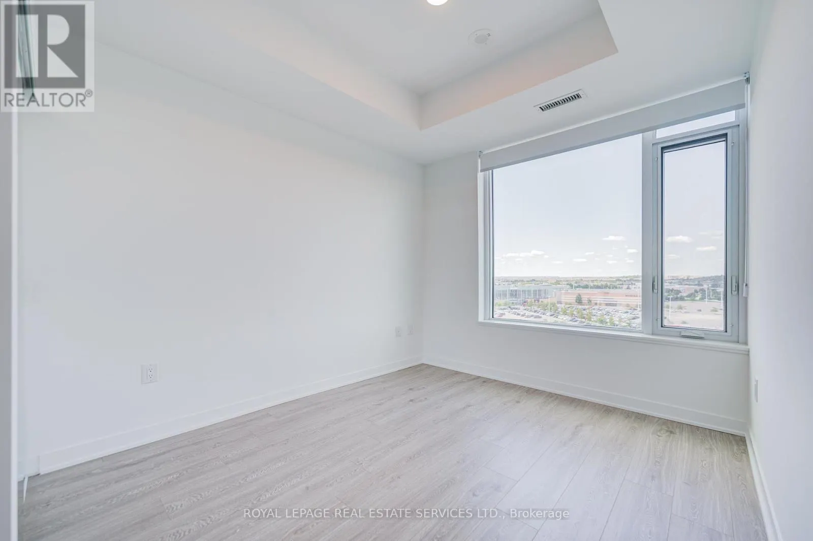 1007 - 2495 EGLINTON AVENUE W