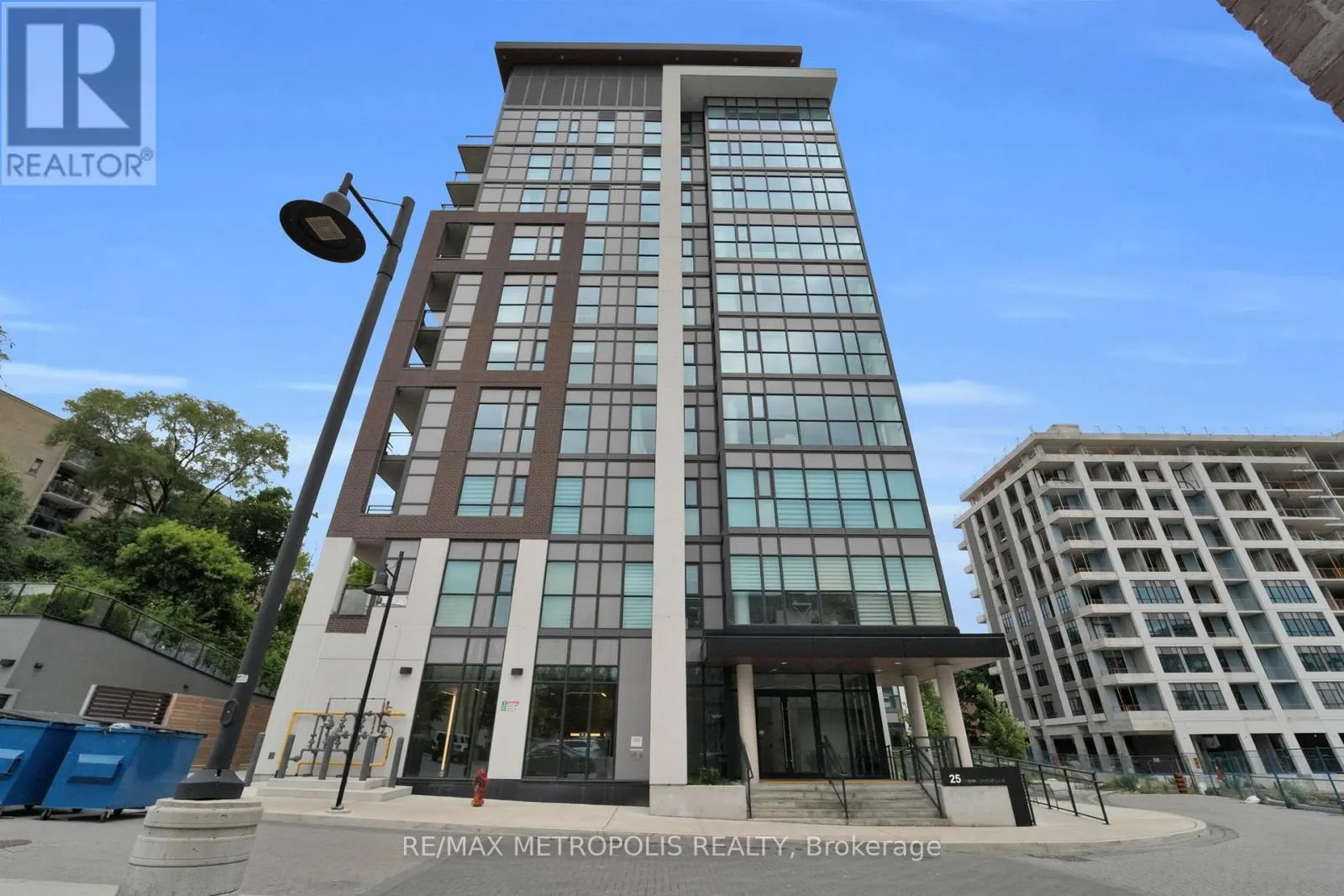 602 - 25 NEIGHBOURHOOD LANE