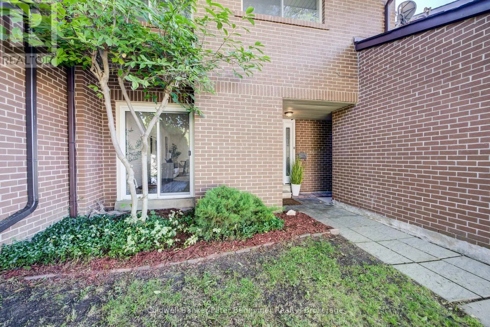 161 SATOK CRESCENT