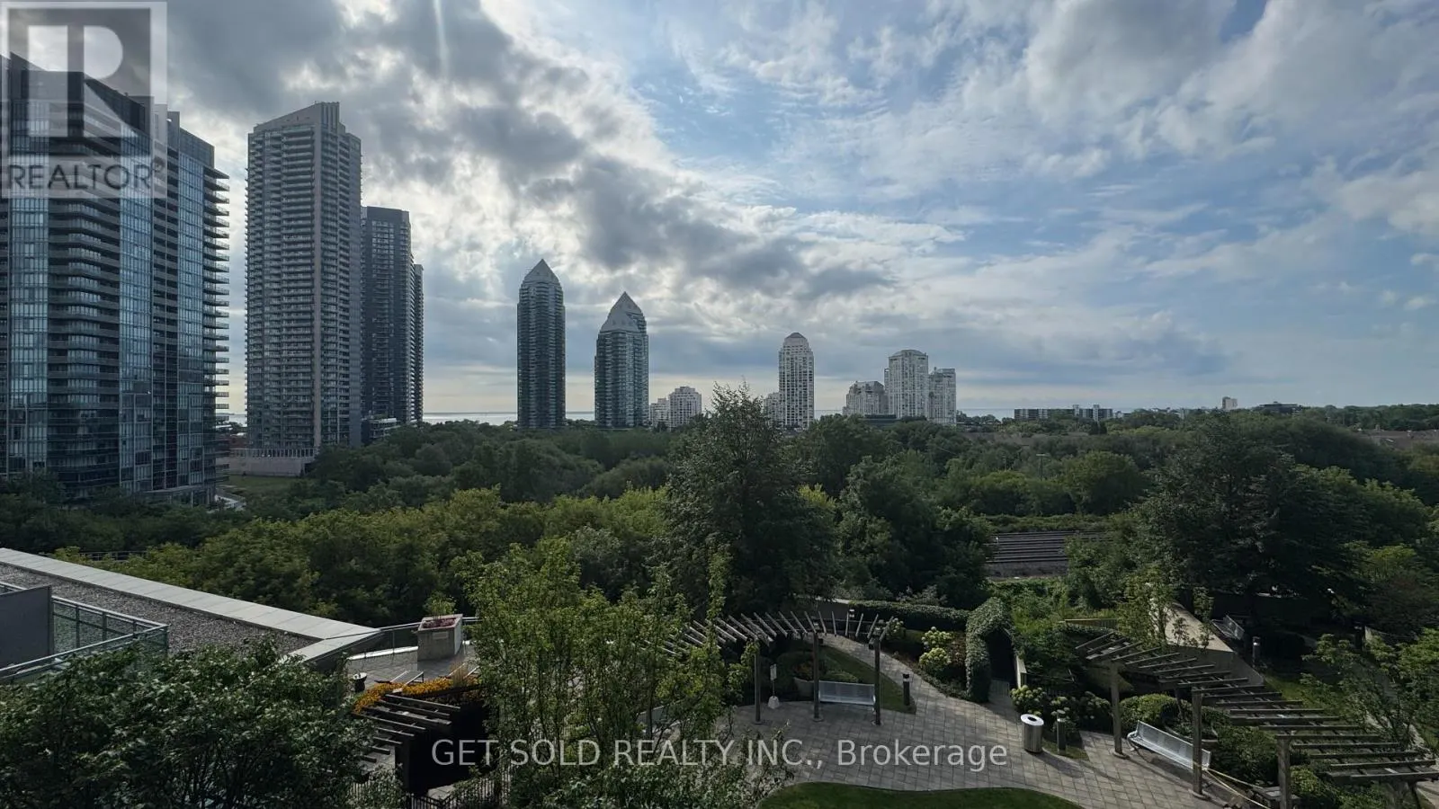 730 - 165 LEGION ROAD N