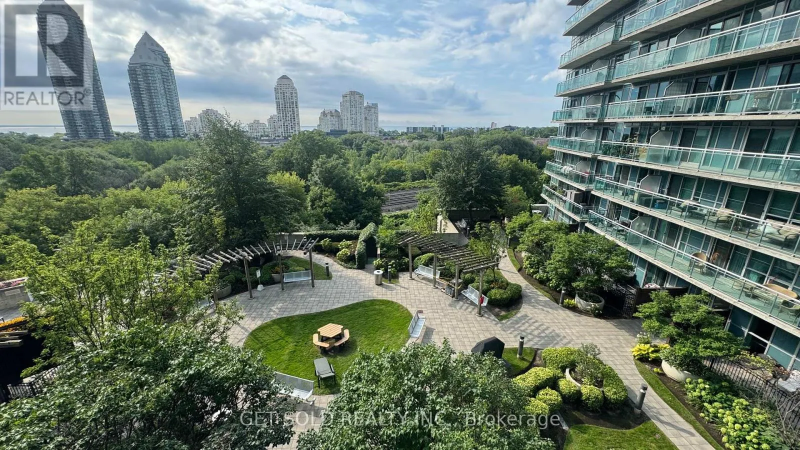730 - 165 LEGION ROAD N