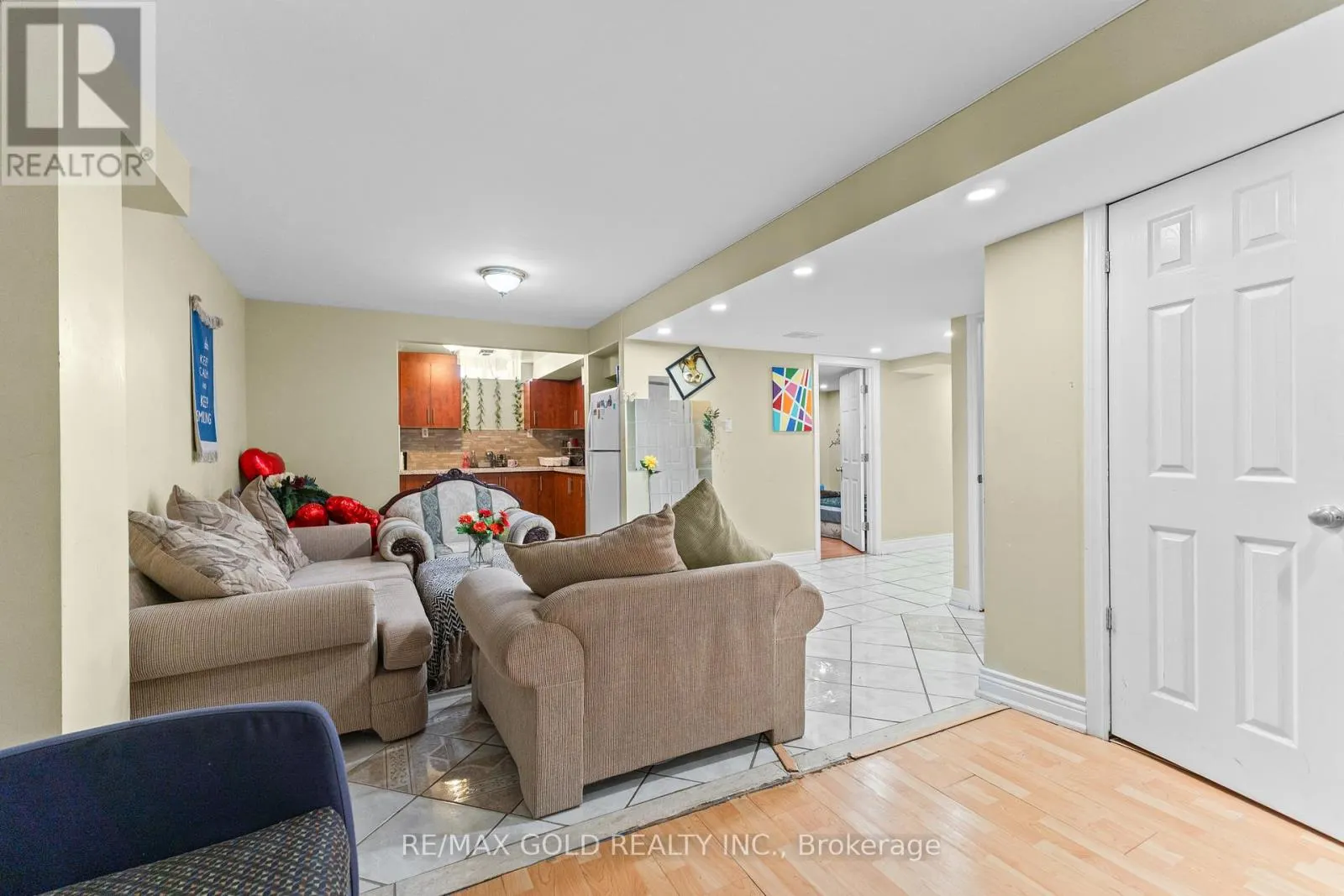 25 CASTLE MOUNTAIN DRIVE