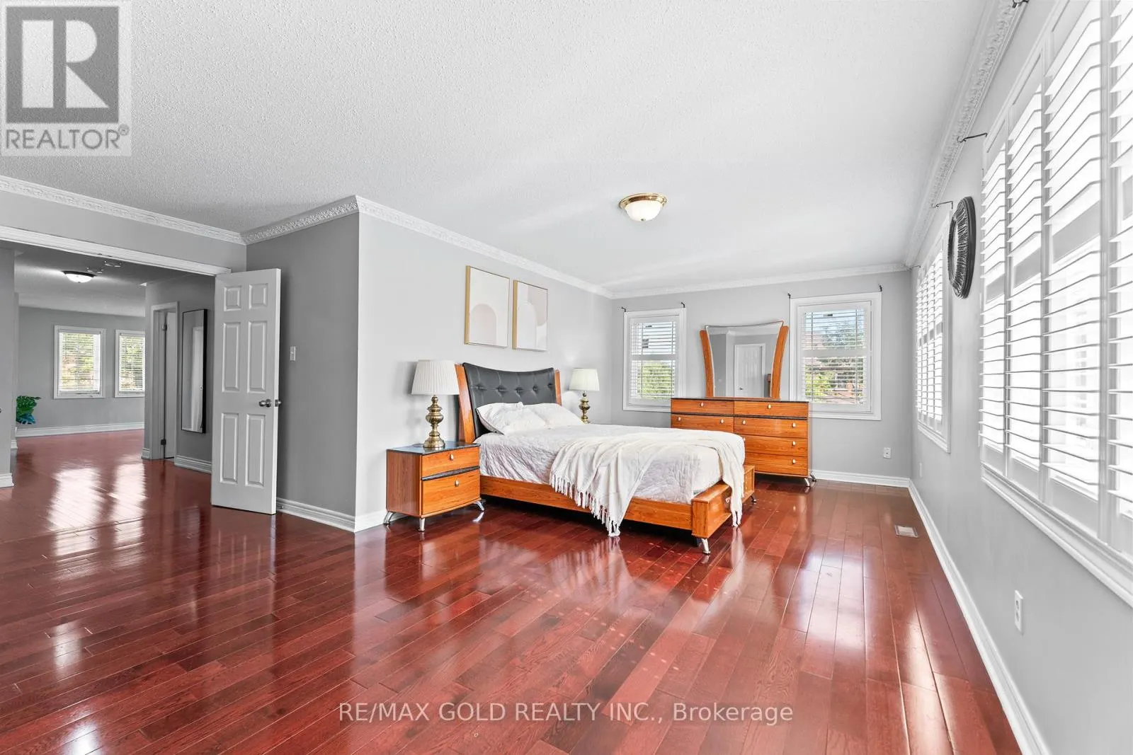 25 CASTLE MOUNTAIN DRIVE