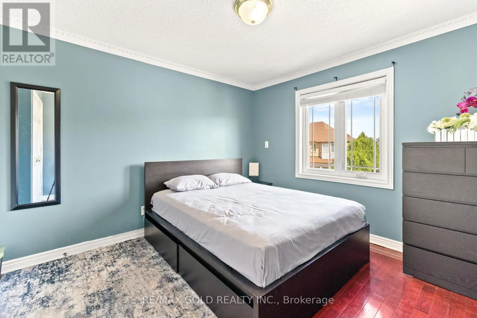 25 CASTLE MOUNTAIN DRIVE