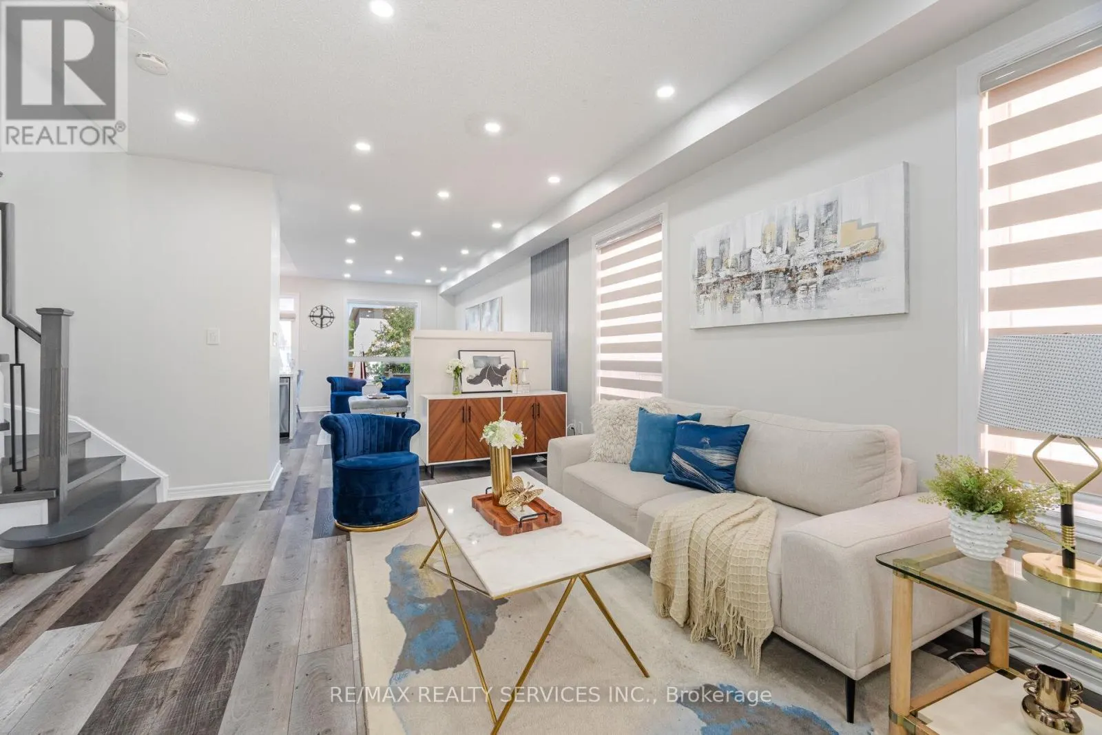 10 MARTREE CRESCENT
