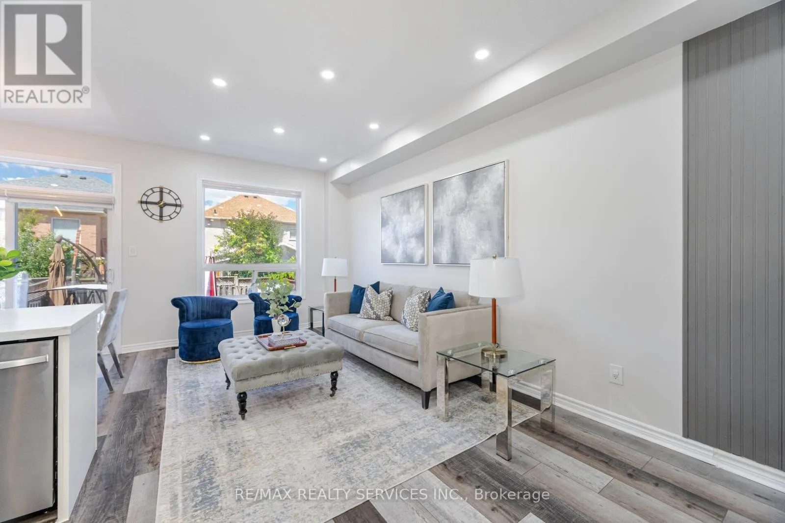 10 MARTREE CRESCENT