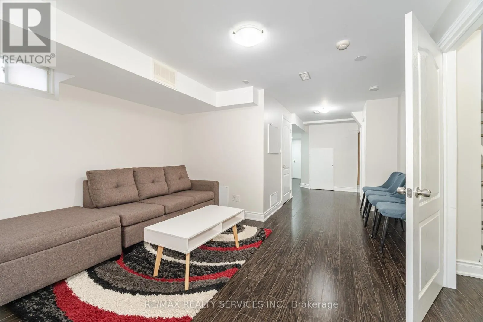 10 MARTREE CRESCENT