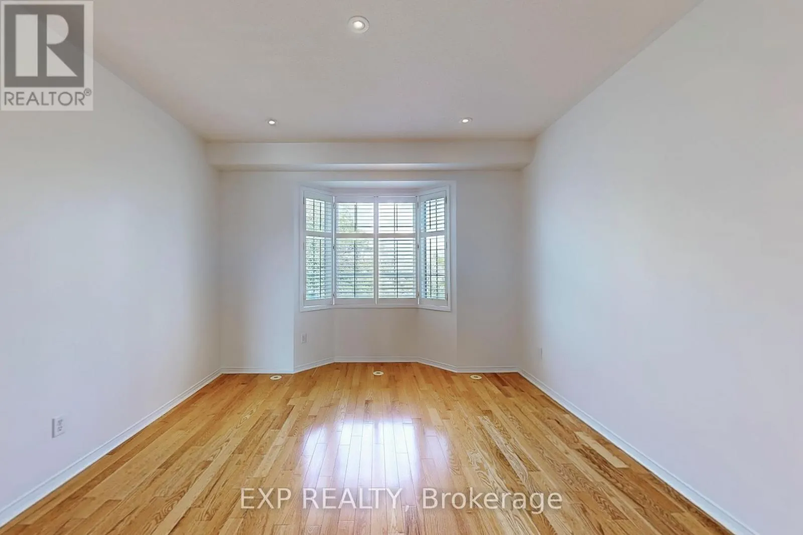 6630 OPERA GLASS CRESCENT