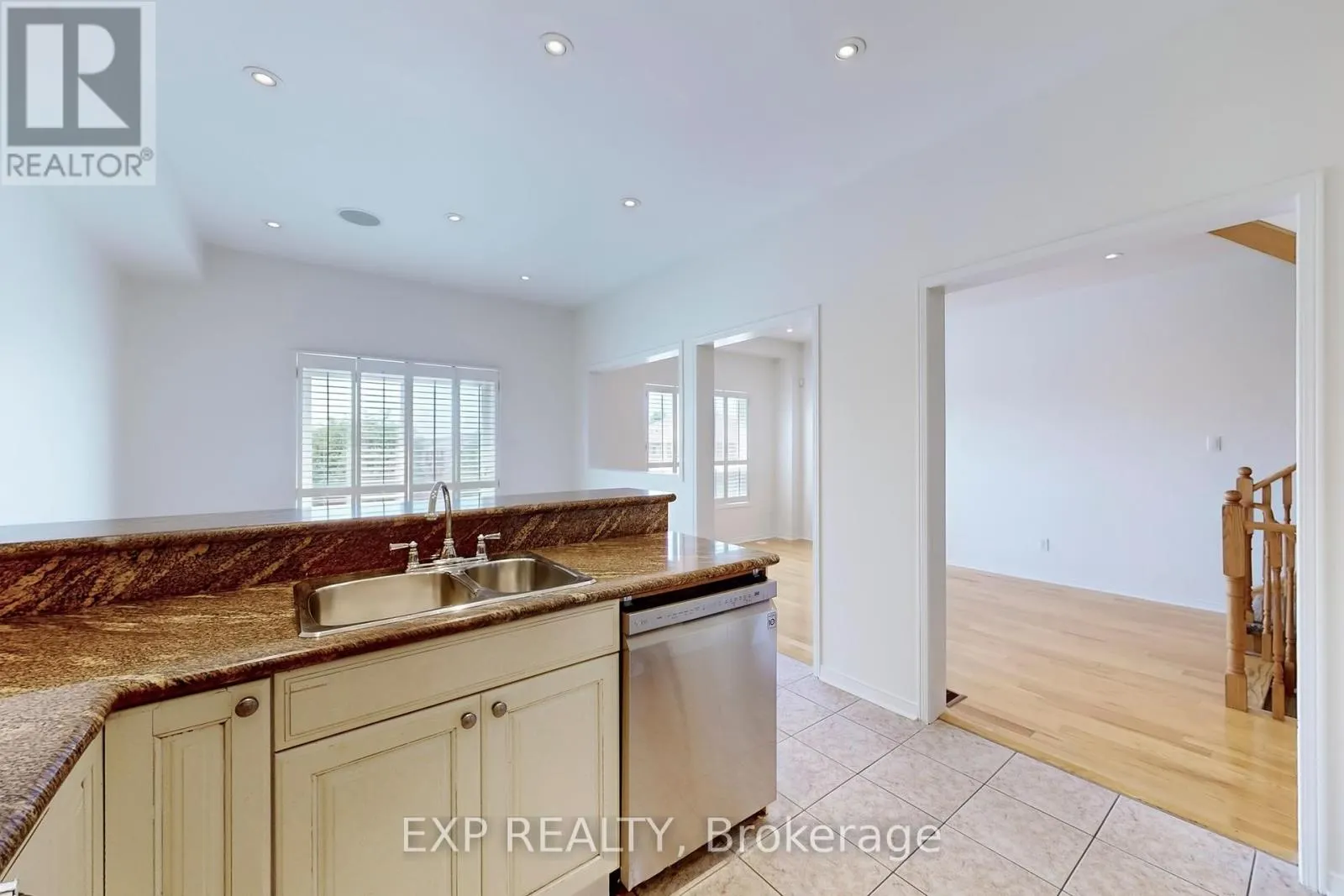 6630 OPERA GLASS CRESCENT