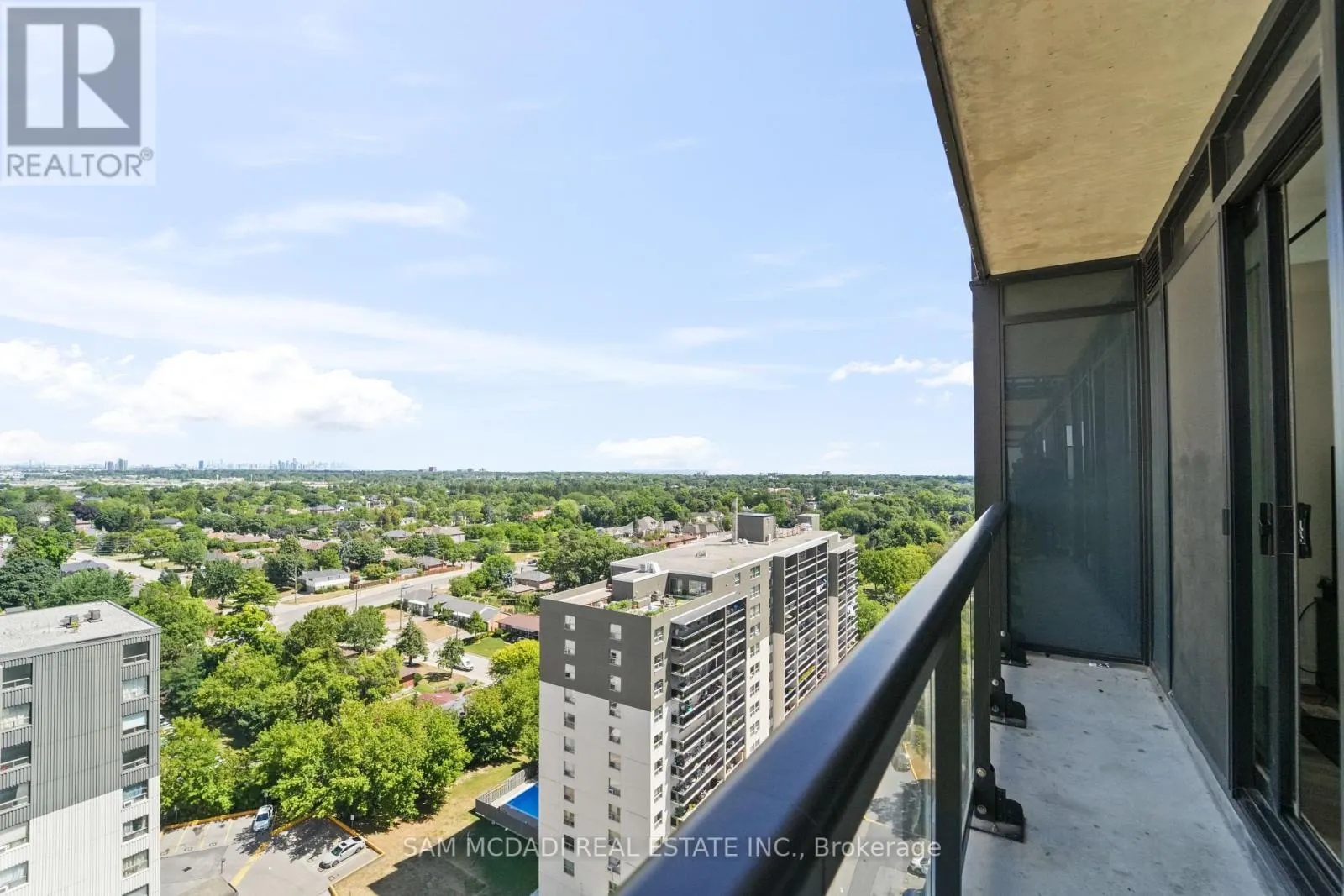 1513 - 86 DUNDAS STREET E