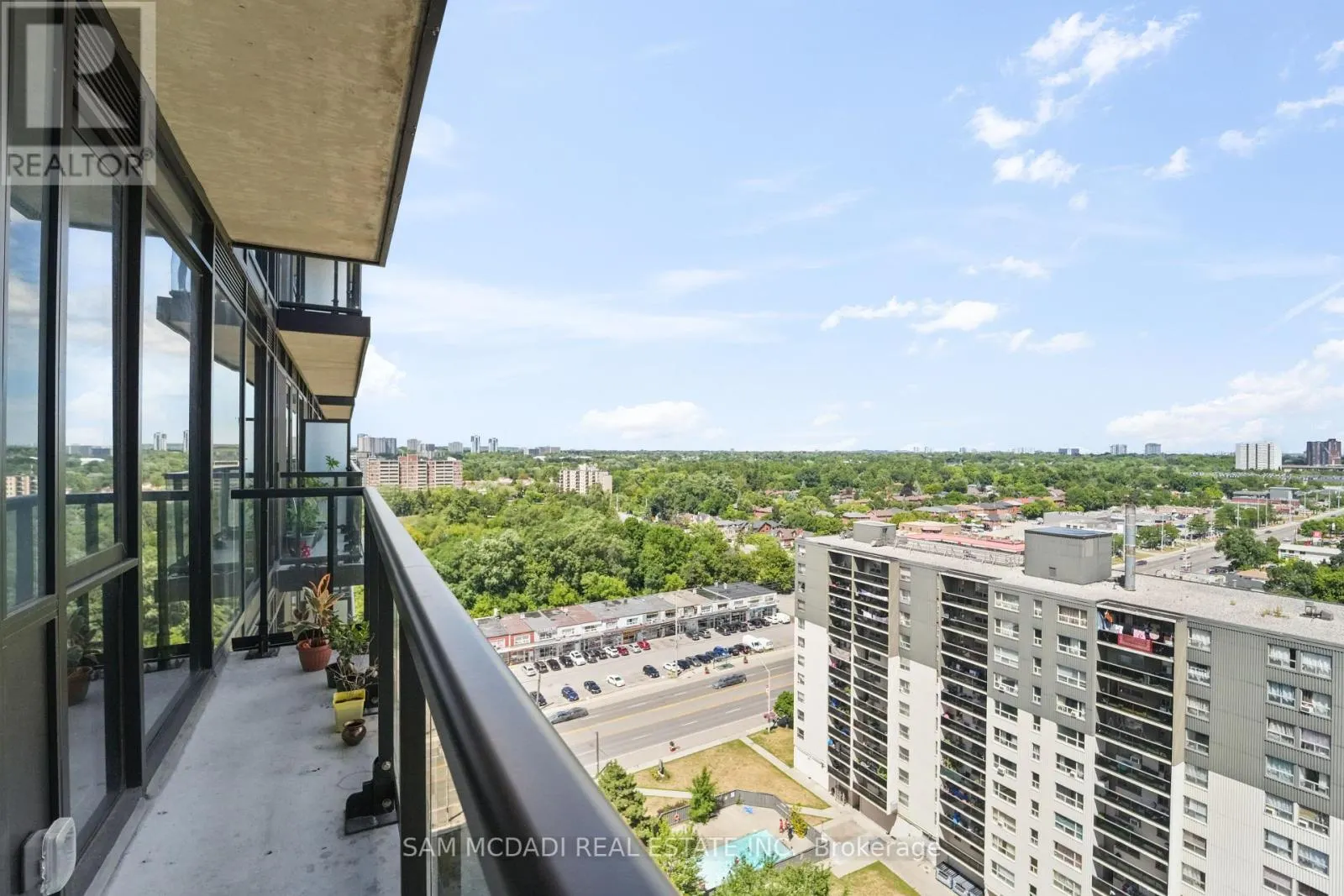 1513 - 86 DUNDAS STREET E