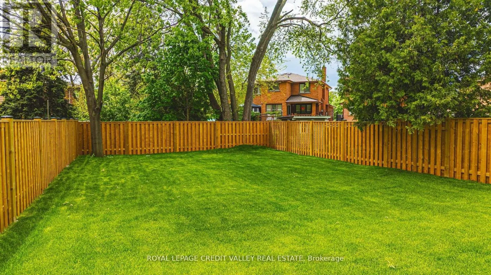 18 BELLMAN AVENUE