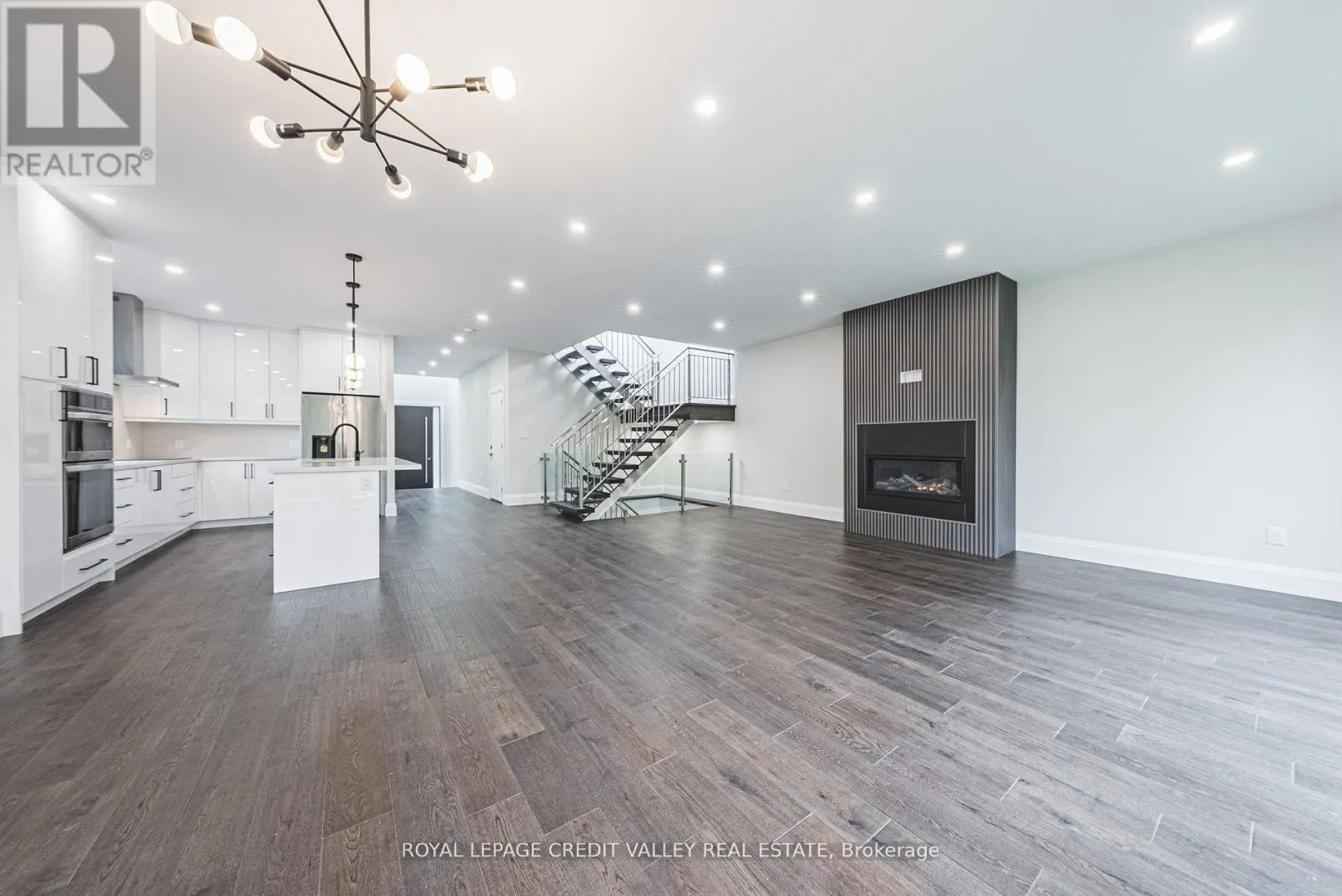 18 BELLMAN AVENUE