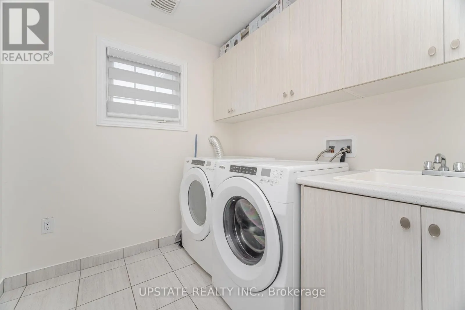 2 JENWOOD CRESCENT