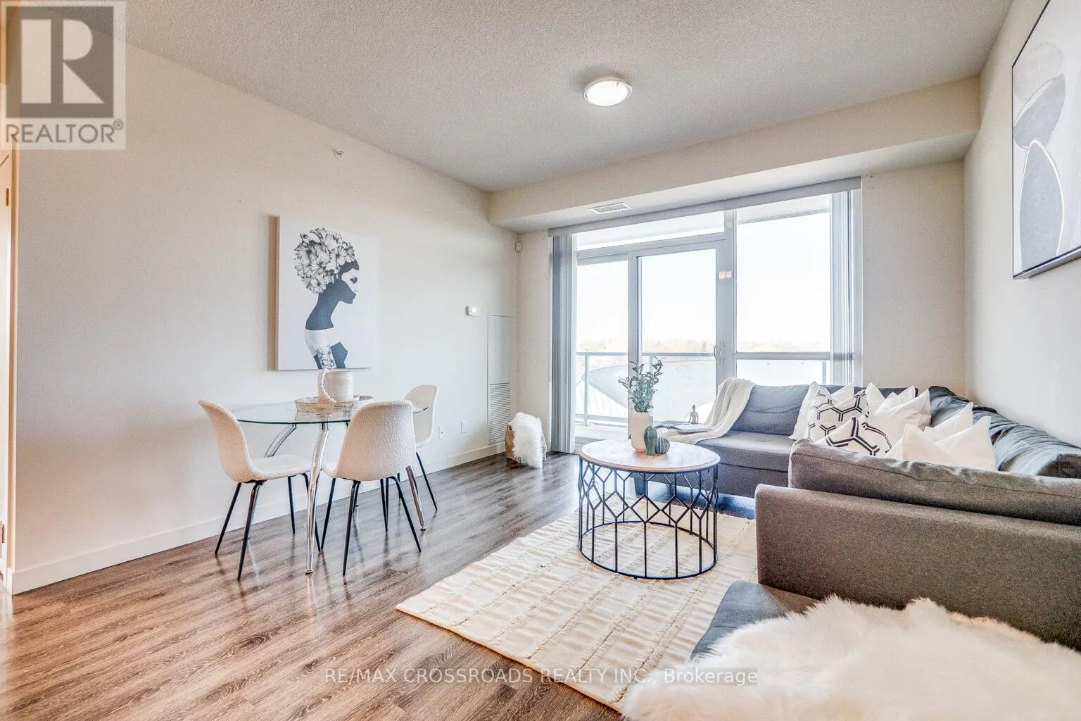 502 - 2093 FAIRVIEW STREET