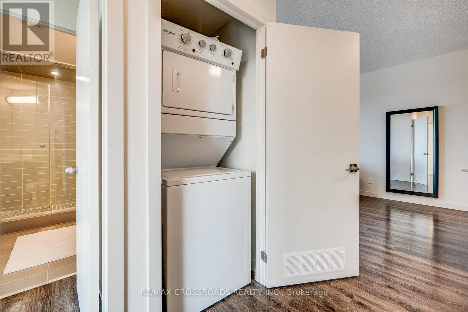 502 - 2093 FAIRVIEW STREET