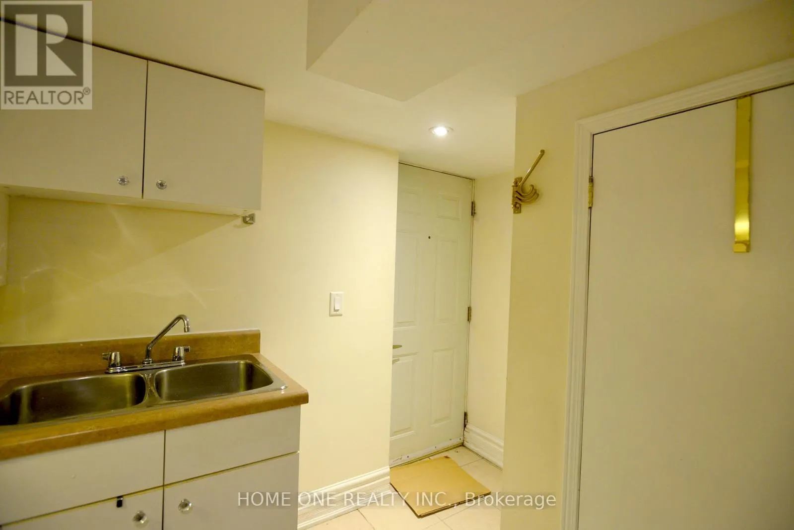 BASEMENT - 146 ROSEMOUNT AVENUE