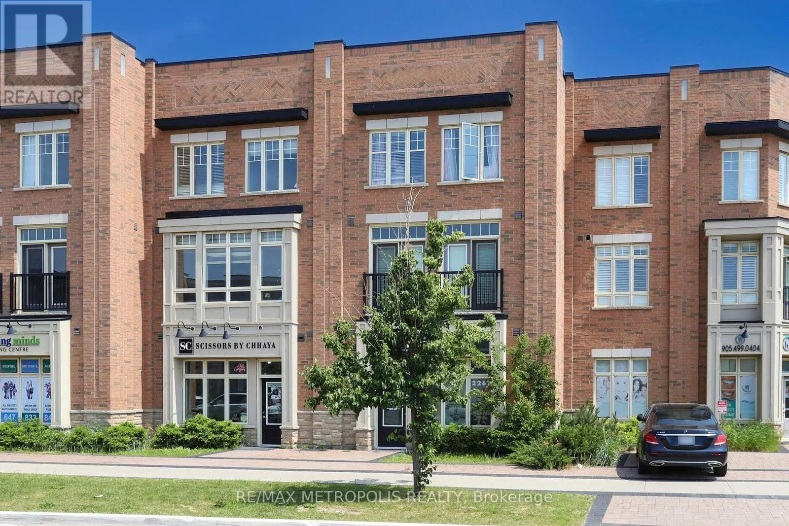 2 - 103 INSPIRE BOULEVARD