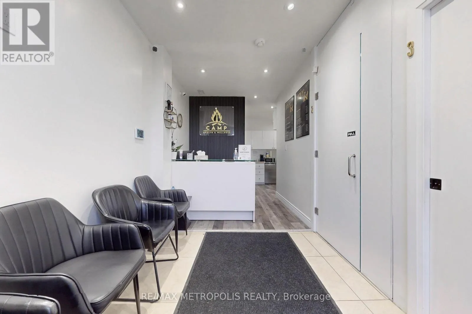 2 - 103 INSPIRE BOULEVARD