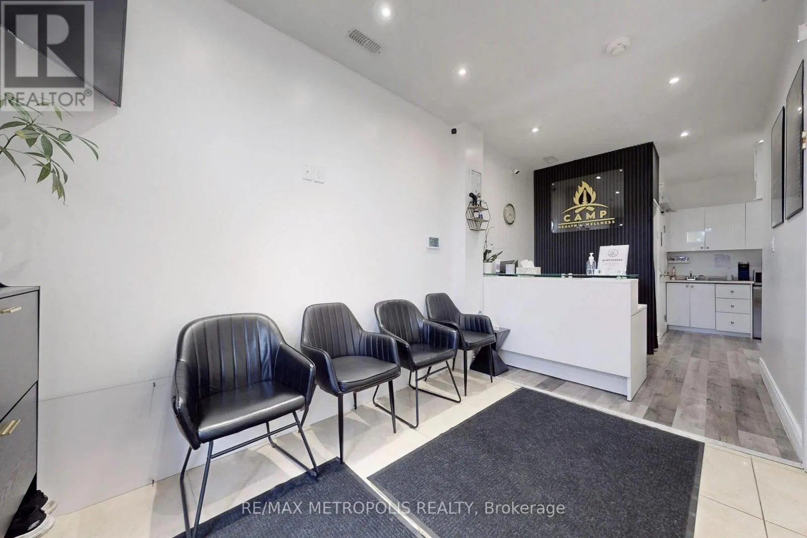 2 - 103 INSPIRE BOULEVARD