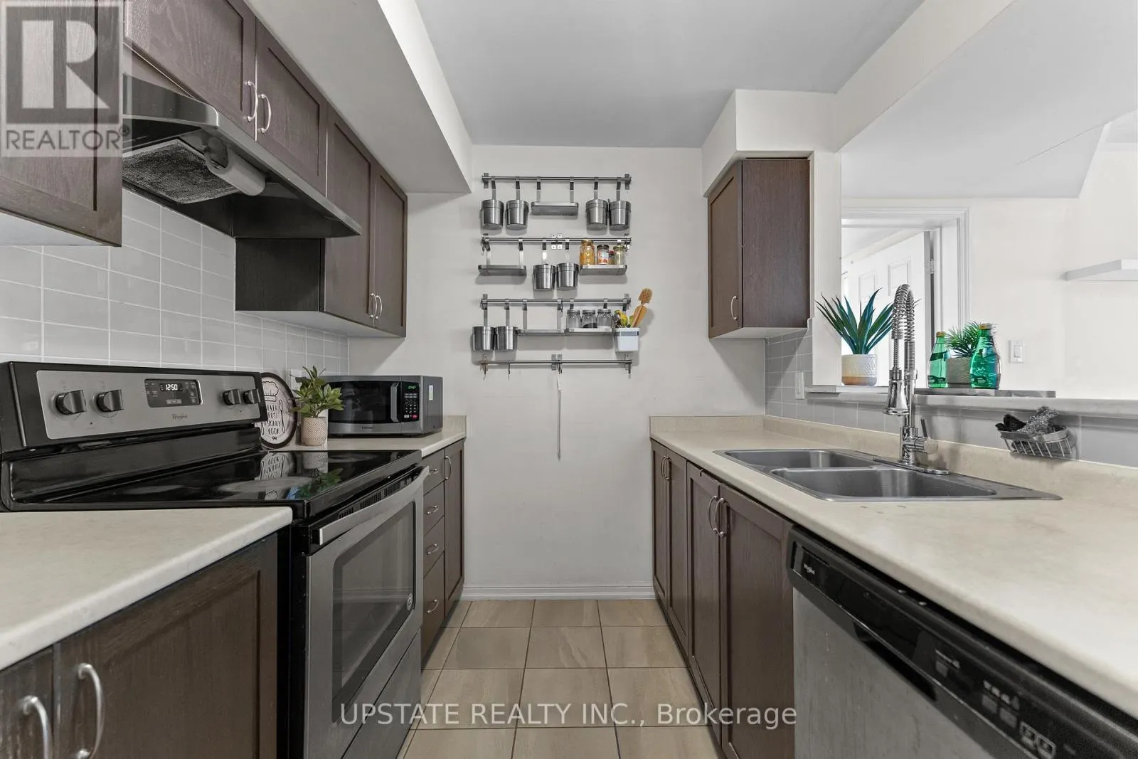 205 - 250 SUNNY MEADOW BOULEVARD