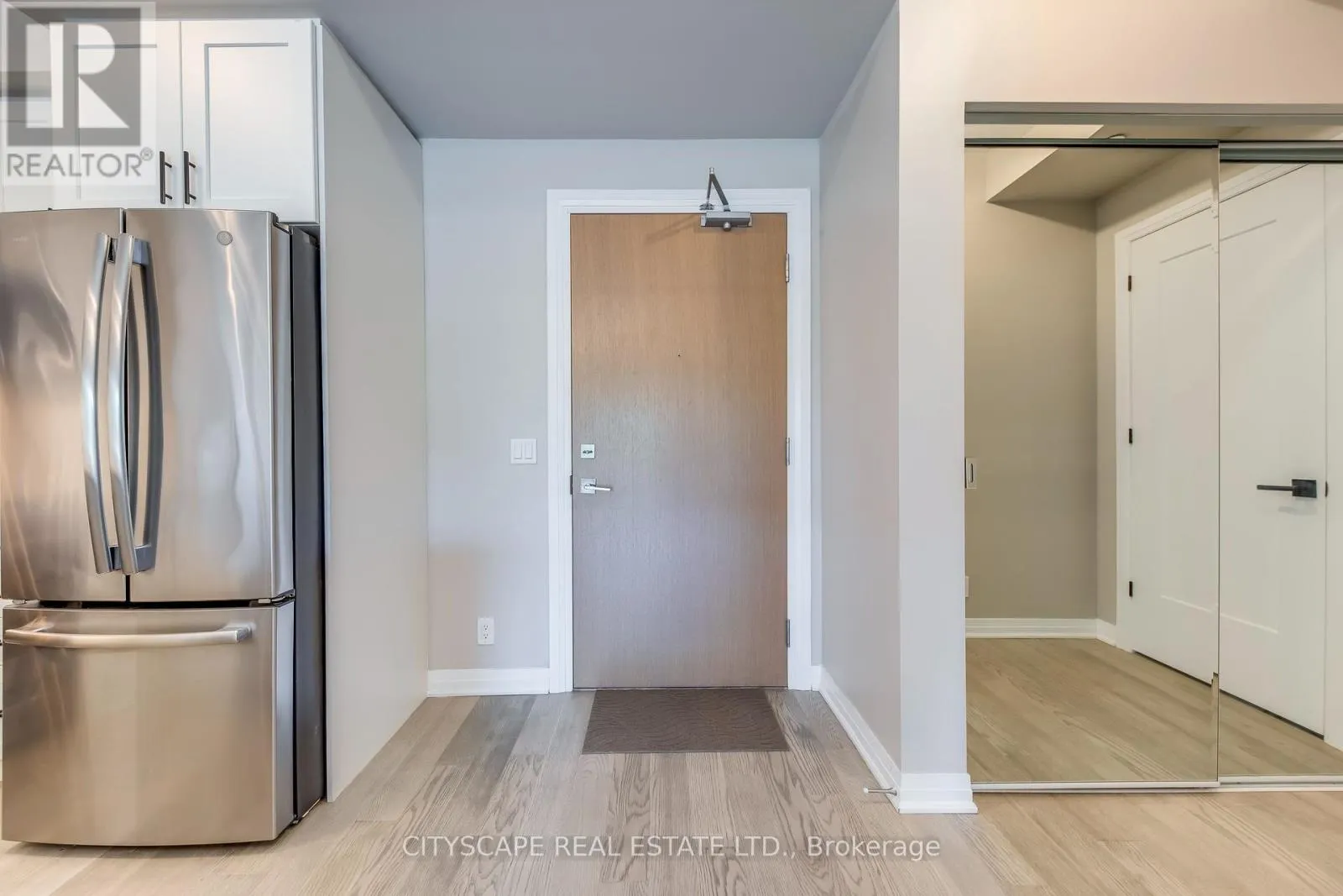 205 - 128 GROVEWOOD COMMON