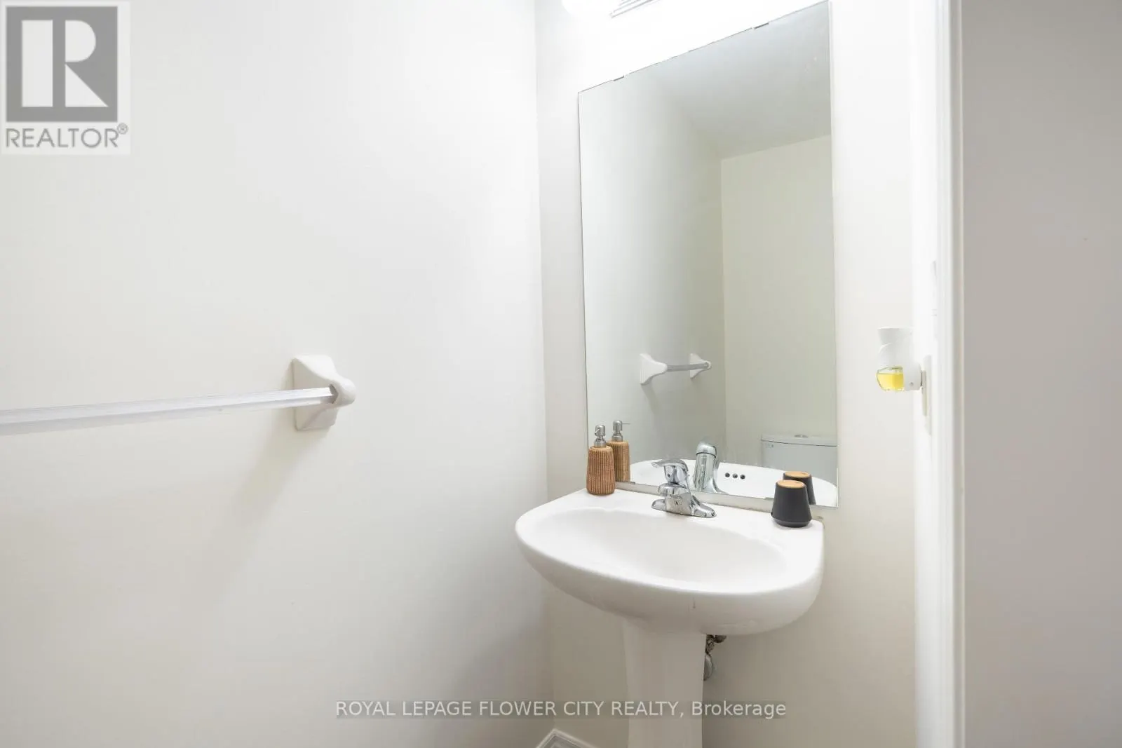 15 SEA DRIFTER CRESCENT